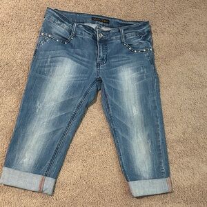 Stylish Denim Cropped Jeans for Women